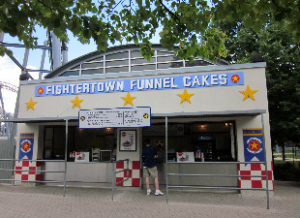 Canada's Wonderland - FighterTown Funnel Cake
